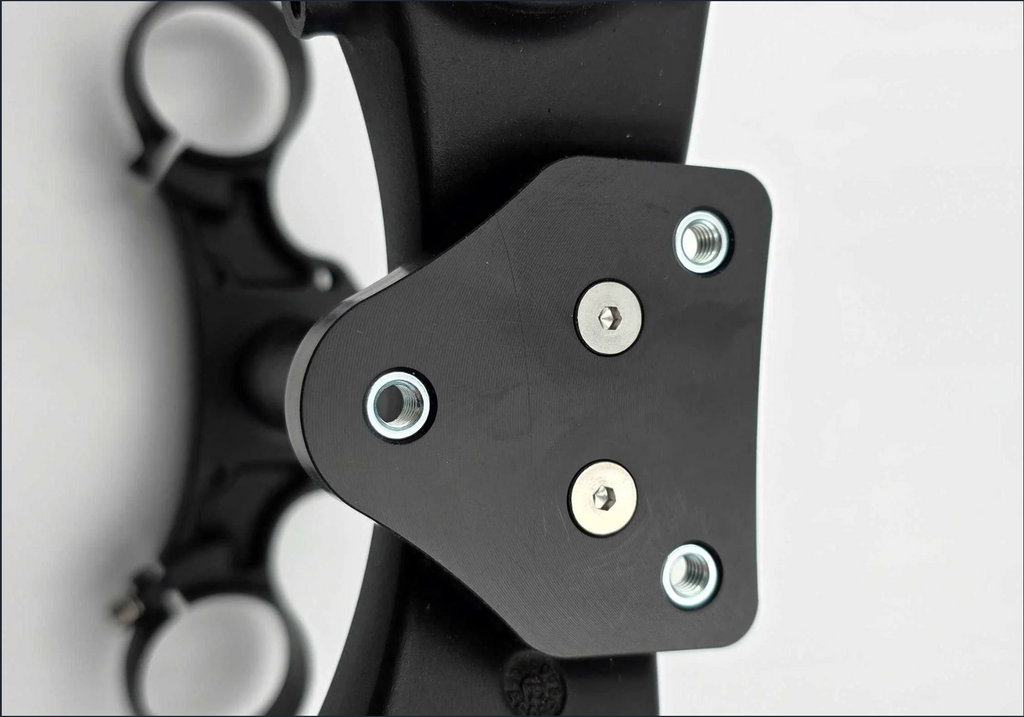 Stem Lock - W9 Fender Adapter Compatible - For forks without a fender mount on lower clamps.