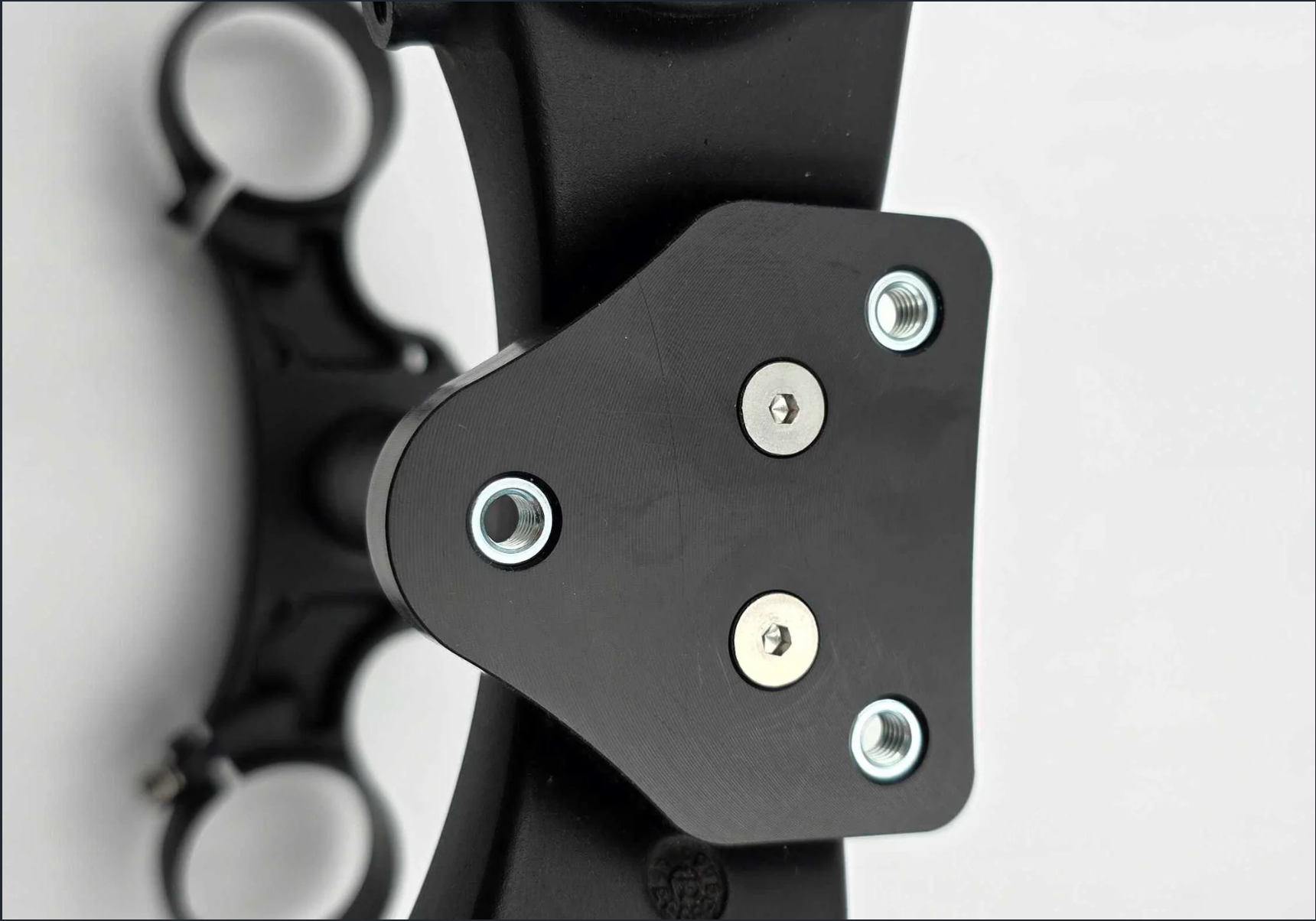 Stem Lock - W9 Fender Adapter Compatible - For forks without a fender mount on lower clamps.